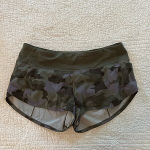 Lululemon speed up short sz 6